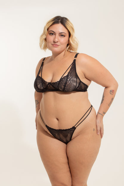 Calcinha no Strings Attached Plus Size
