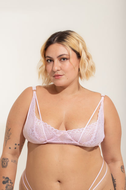 Calcinha no Strings Attached Plus Size